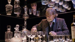 Luís Homar (en la imagen) encabeza el reparto, junto a Josep María Pou/ Photo Credits: Matadero de Madrid