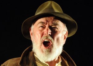 Peter Egan será Lyman Wyeth