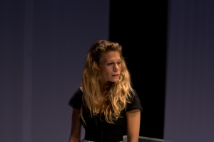 Rebeca Valls es la protagonista de esta nueva versión de "Casa de muñecas"/ Photo Credits: Sergi Vega
