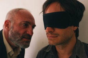 Gael García Bernal ha tenido que soportar los ojos vendados en la mayor parte de la grabación