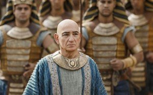 Ben Kingsley interpreta en King Tut al maquiavélico Ay