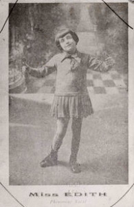 Édith Piaf comenzó a cantar cuando era una niña/ Photo Credits: BnF