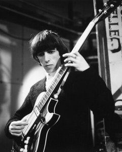 Bill Wyman siempre se mostró más cómodo con el papel de bajo
