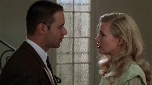 Russell Crowe, al lado de Kim Bassinger en una escena de "L.A. Confidential"