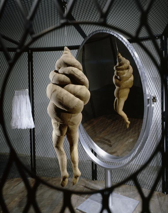Louise Bourgeois fue una de las artistas que más practicaron la relación de la escultura y el psicoanálisis/ Foto: "Celda XXVI" (detalle)/ Imágen de Christopher Burke/ The Easton Foundation/ VEGAP, Madrid