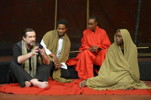 Peter Brook toma prestada parte de la escenografía bíblica