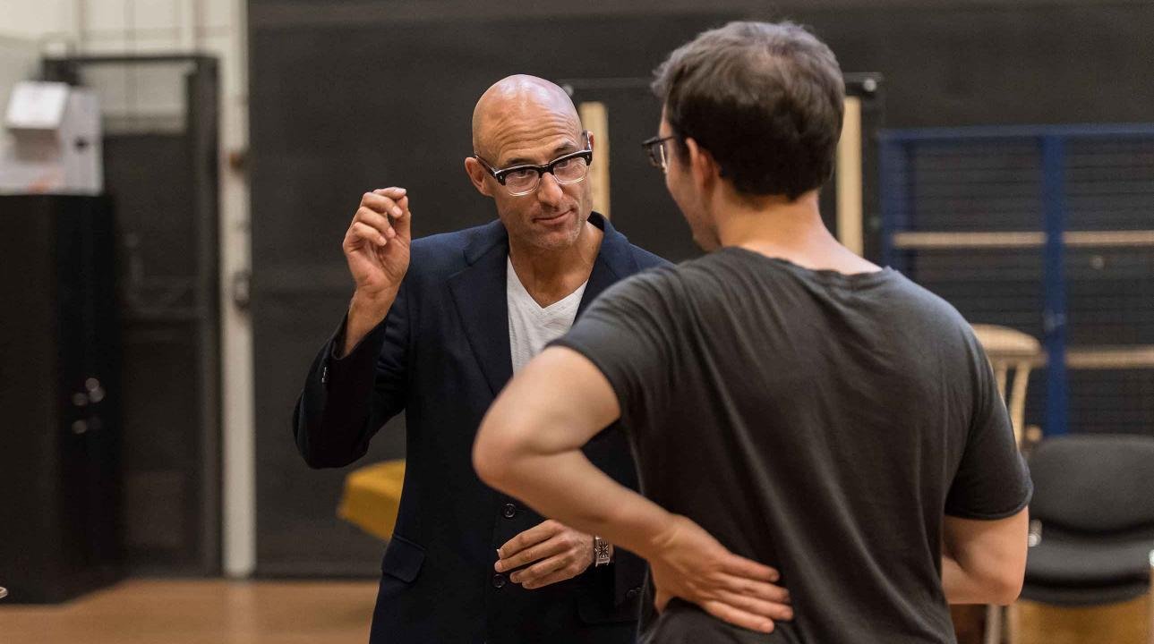 Mark Strong ha colaborado muy estrechamente con Robert Ickle