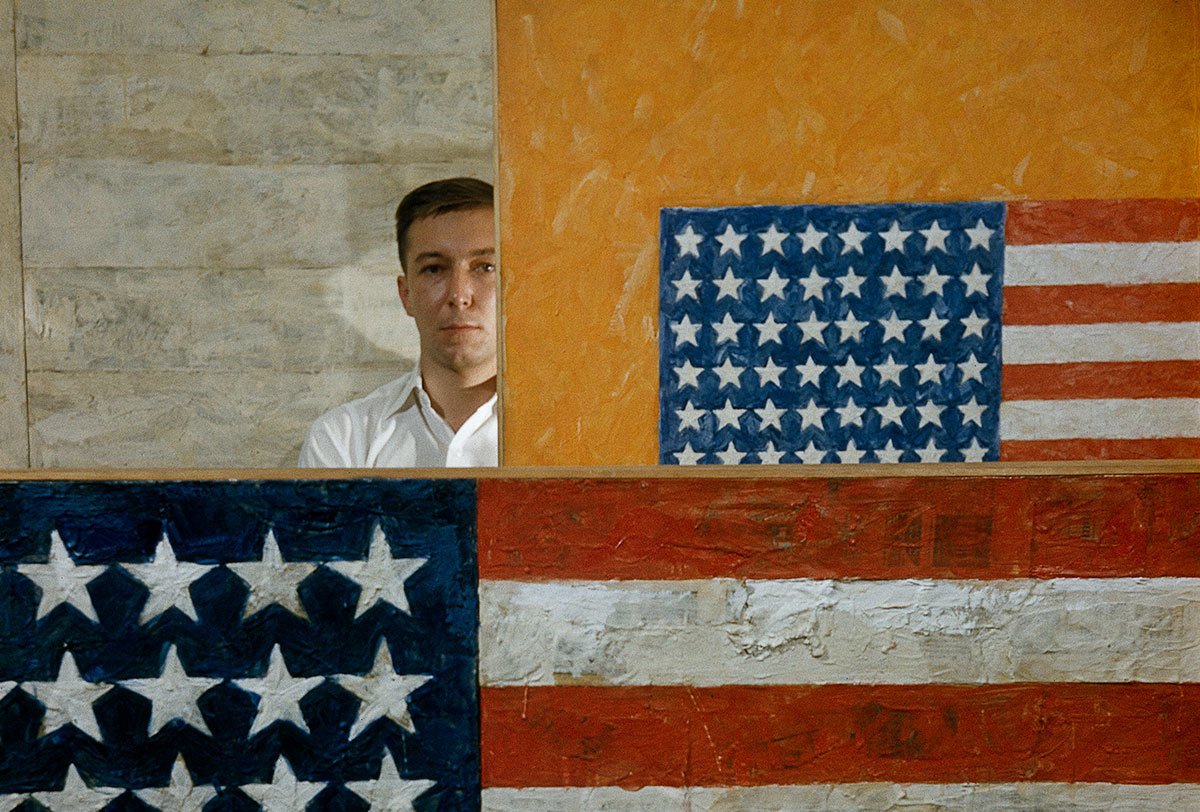 Jasper Johns comenzó su trayectoria internacional con sus famosas banderas de USA/ Foto: Dan Budnik y The Royal Academy of Arts