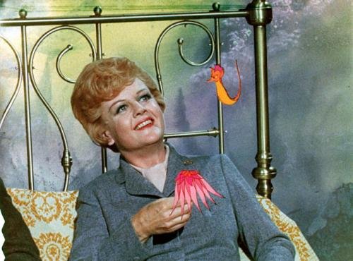 Angela Lansbury (en la imagen) interpretó el personaje de la tía March a punto de cumplir noventa y dos años