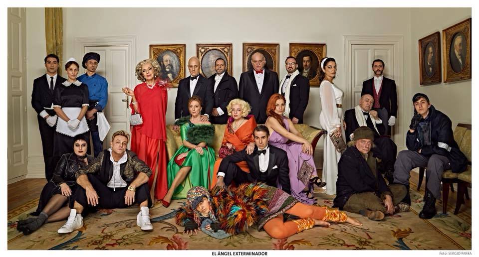 Blanca Portillo ha tenido que organizar el extenso reparto que ocupa el decorado en la totalidad de las escenas/ Foto: Teatro Español