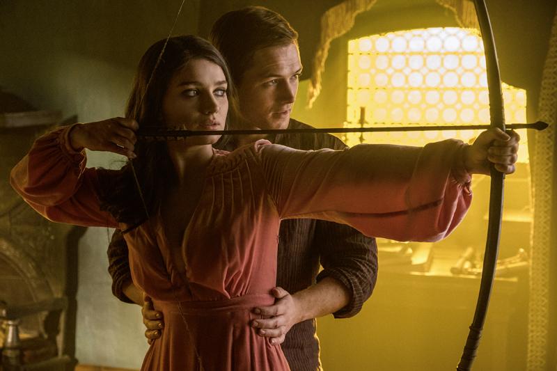 Taron Egerton (en la imagen) ha profundizado en las historias legendarias sobre Robin de Locksley