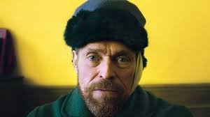 Willem Dafoe deja que la cámara de Schnabel le retrate como si se tratara de un pincel